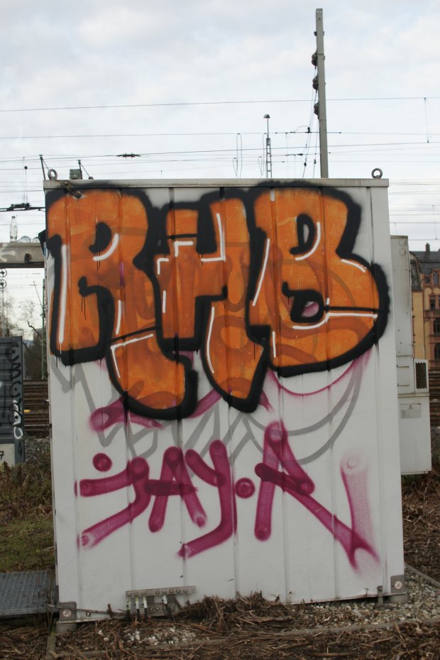 Graffiti Bombing - Photo by SuperBoy1312 - rhb, frankfurt