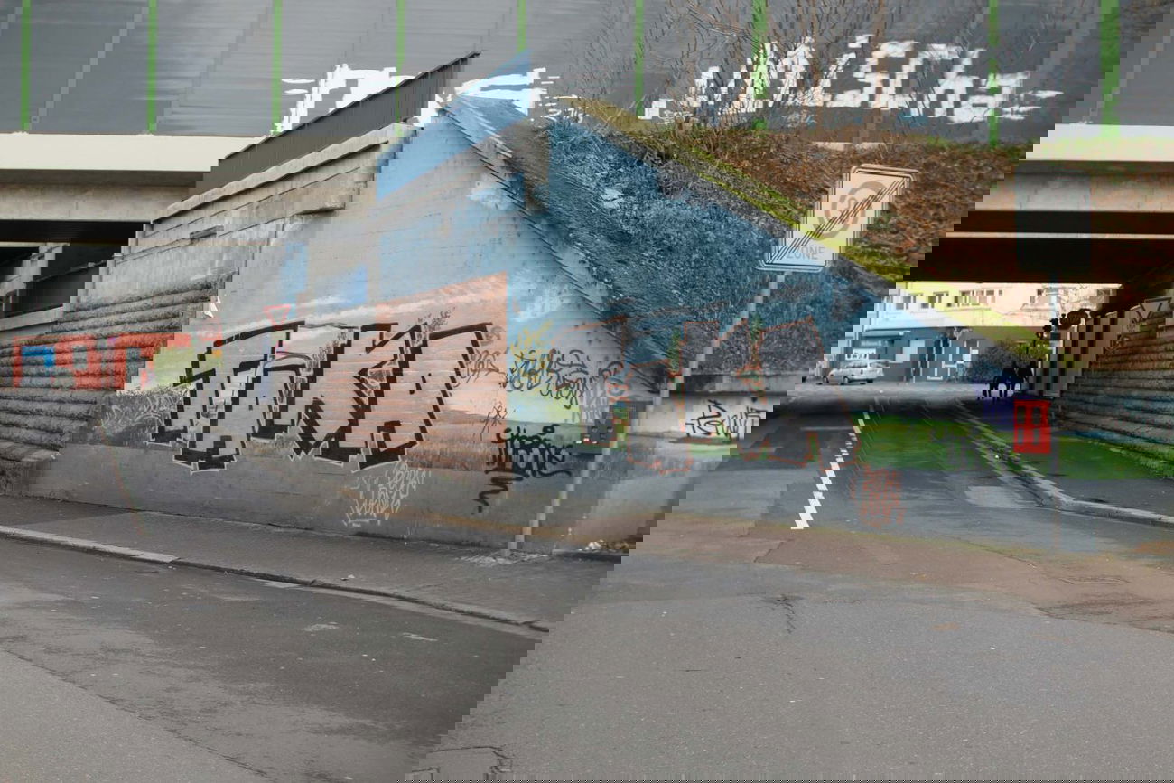Graffiti Bombing in Frankfurt - Photo by SuperBoy1312 - taka, frankfurt