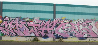 Graffiti Wall in Frankfurt - Photo by SuperBoy1312 - impact, mark, sik