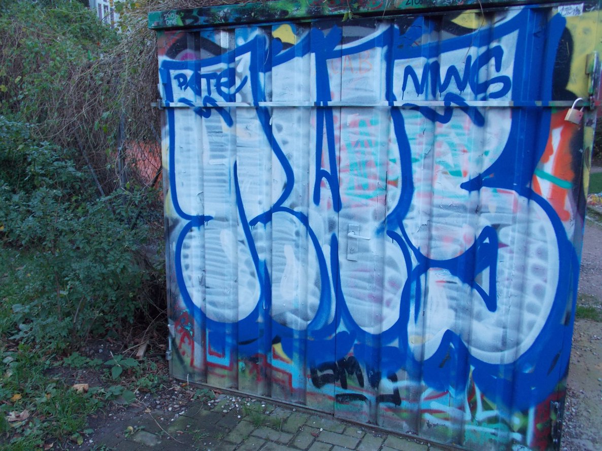 Graffiti Bombing in Hamburg - Photo by SuppenSoldat - Nws, Crew, Nws (2013)