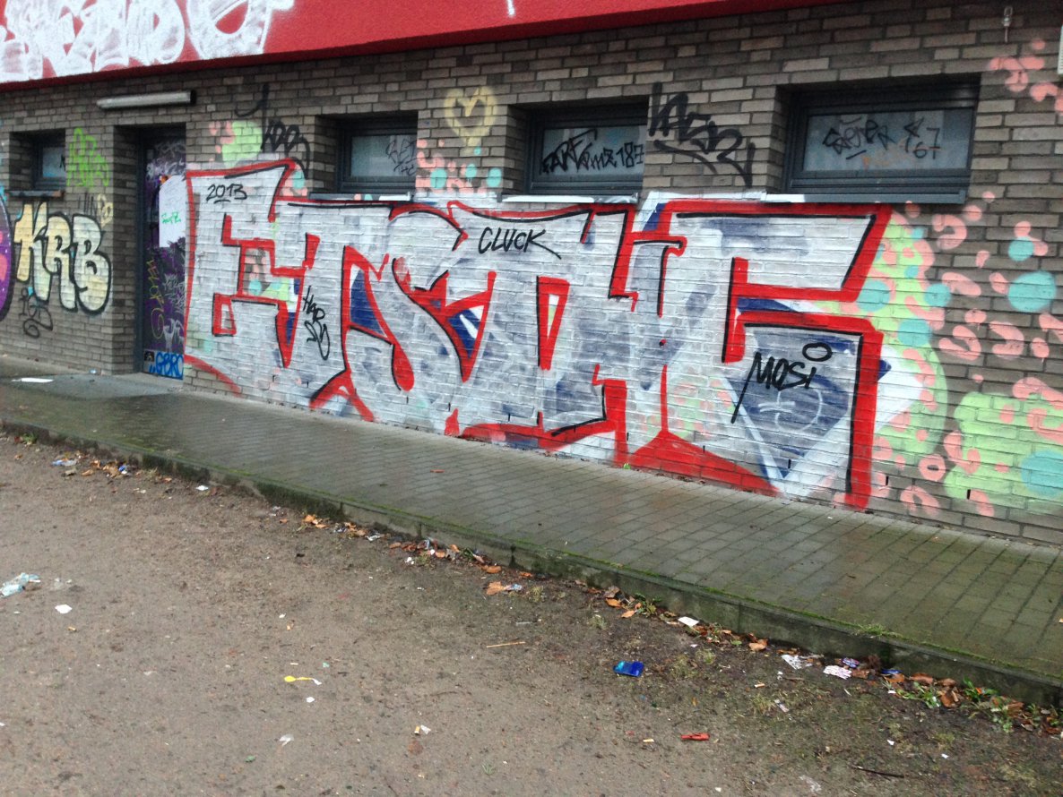 Graffiti Bombing - Photo by SuppenSoldat - Ets, Thc, Hamburg (2014)