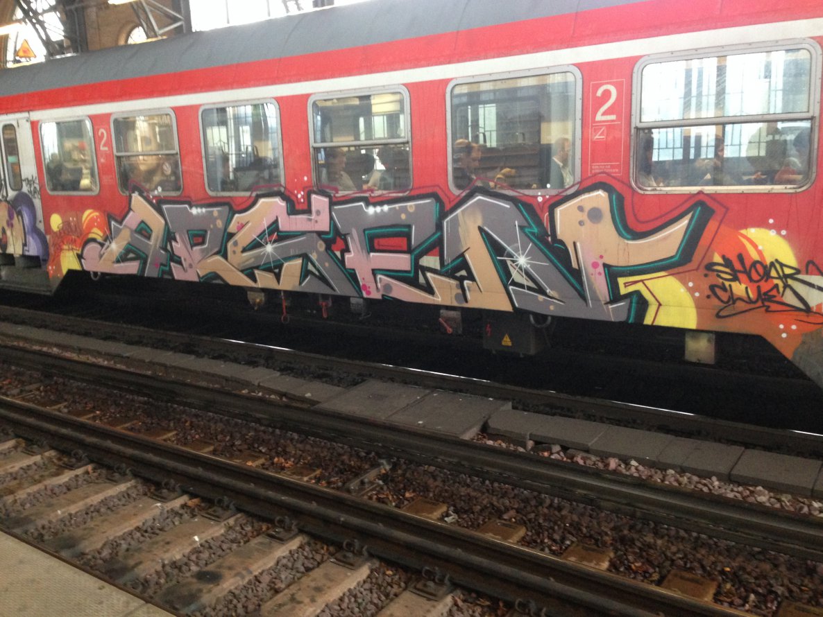 Graffiti Train in Hamburg - Photo by SuppenSoldat - Arsen, Shoar, Clue (2014)