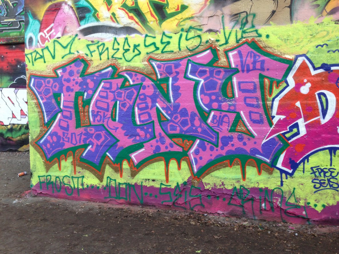 Graffiti Wall in Hamburg - Photo by SuppenSoldat - Tony, Frost, Don (2014)