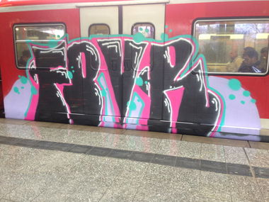 Graffiti Wall in Hamburg - Photo by SuppenSoldat - Fevr, Hamburg, 2014 (2014)