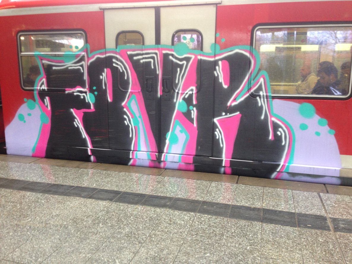 Graffiti Wall in Hamburg - Photo by SuppenSoldat - Fevr, Hamburg, 2014 (2014)