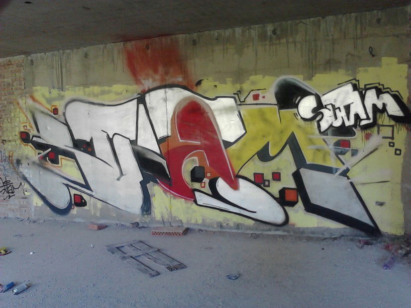 Graffiti Wall - Photo by SutaM