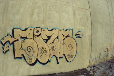 Graffiti Bombing - Photo by Suze (2014)