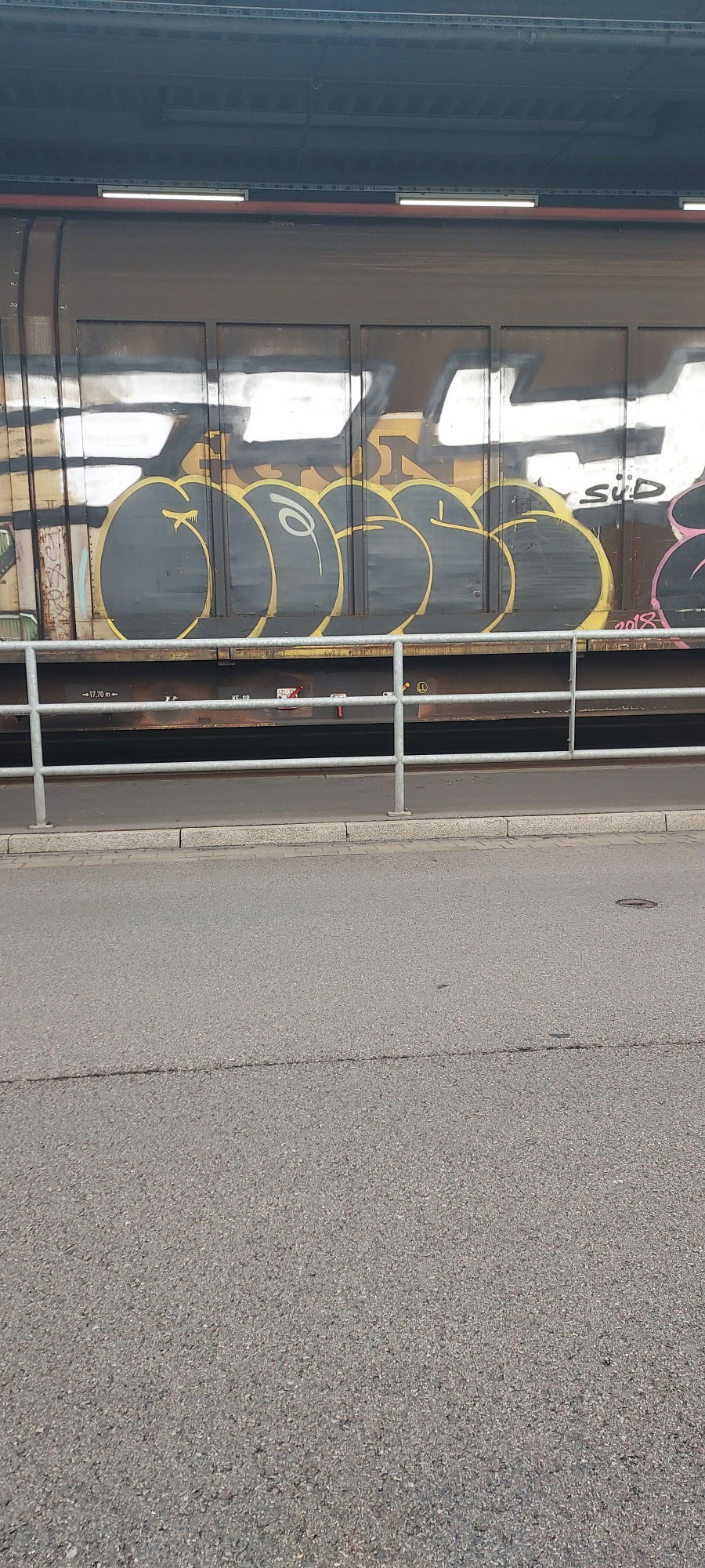 Graffiti Train - Photo by Syphilis (2018)