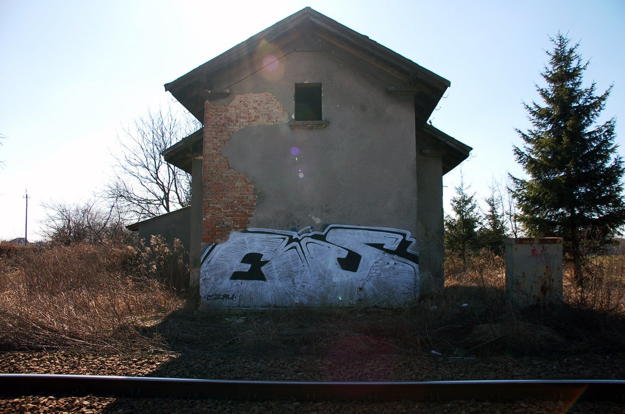 Graffiti Bombing in Przeworsk - Photo by Szejp - EScrew (2014)