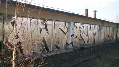 Graffiti Bombing in Ilawa - Photo by T33RAK47 (2013)