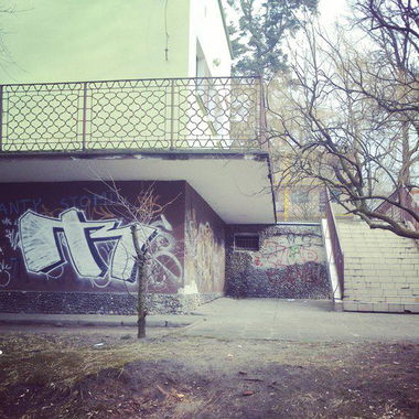 Graffiti Bombing - Photo by T33RAK47 (2014)