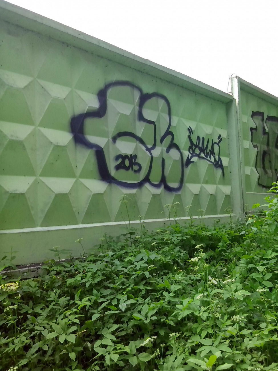 Graffiti Bombing - Photo by TAHA2 - streetart, street, sprayart (2013)