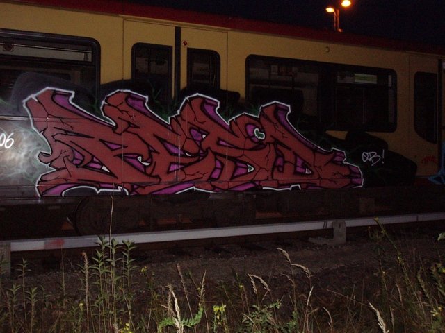 Graffiti Train - Photo by TAKE - Pesd, QB (2006)