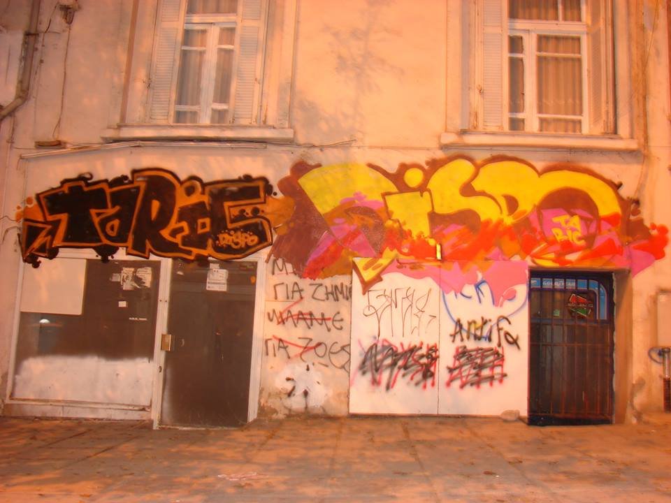 Graffiti Bombing in Sykies - Photo by TARIC