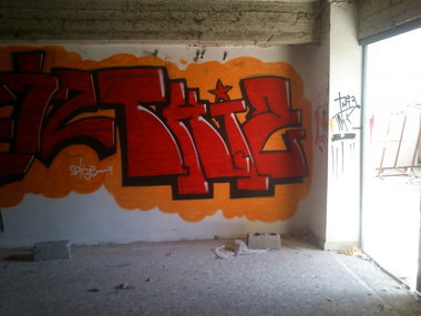 Graffiti Wall - Photo by THIZ - thizcrew.