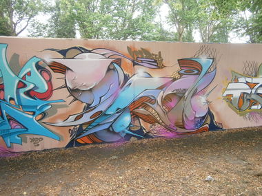 Graffiti Wall - Photo by TI13BERLIN - Jeroo, Dejoe, Snap (2018)