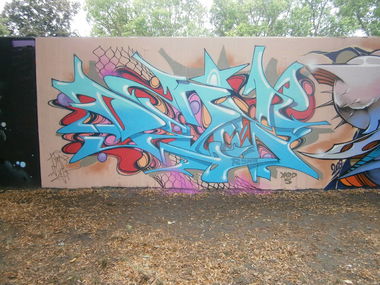 Graffiti Wall - Photo by TI13BERLIN - Dejoe, Jeroo, Trece (2018)