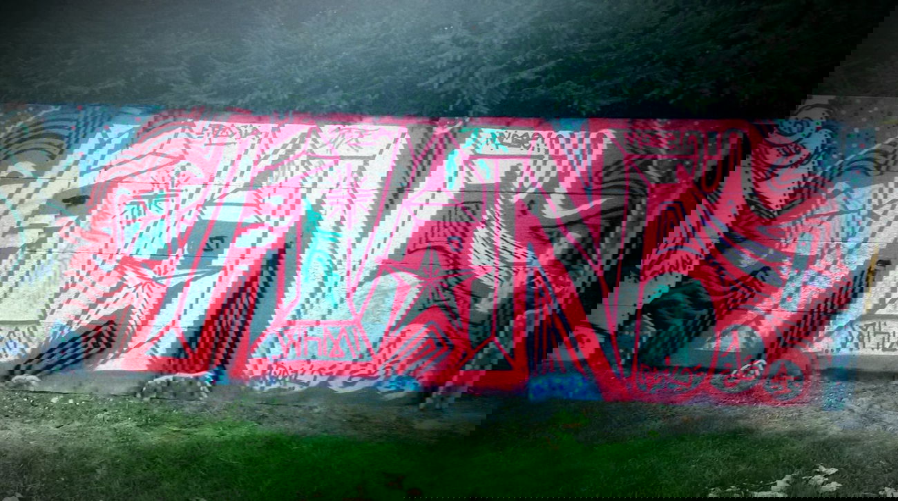 Graffiti Wall - Photo by TLENOWY - koyn, whmcrew