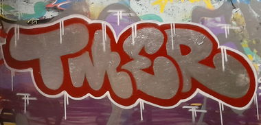 Graffiti Wall - Photo by TMZ - Tmer