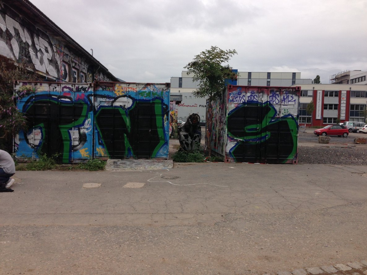 Graffiti Bombing in Wiesbaden - Photo by TNS (2013)