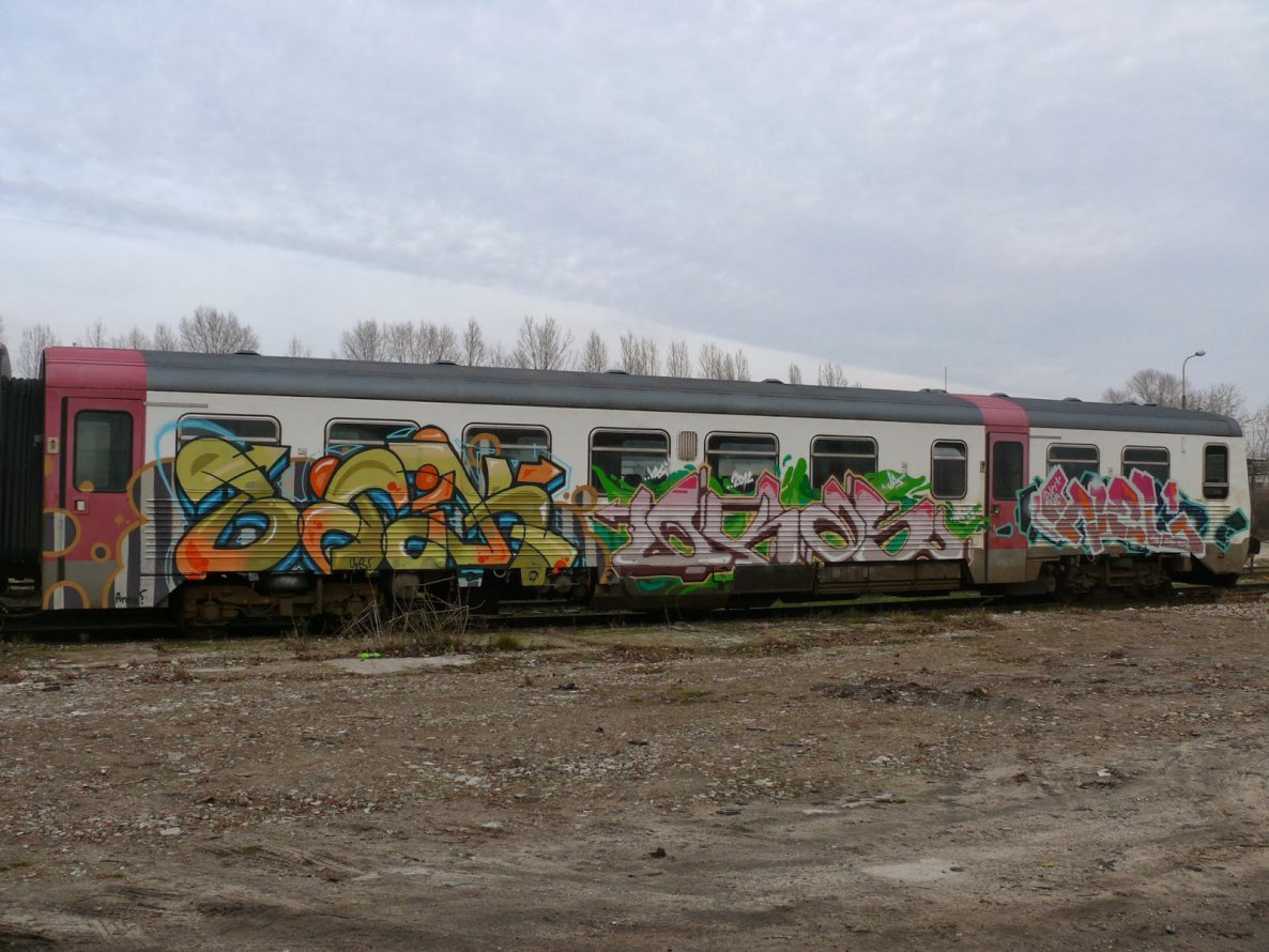 Graffiti Train in Kijaszkowo - Photo by TRONER - baik, okas, miel (2012)