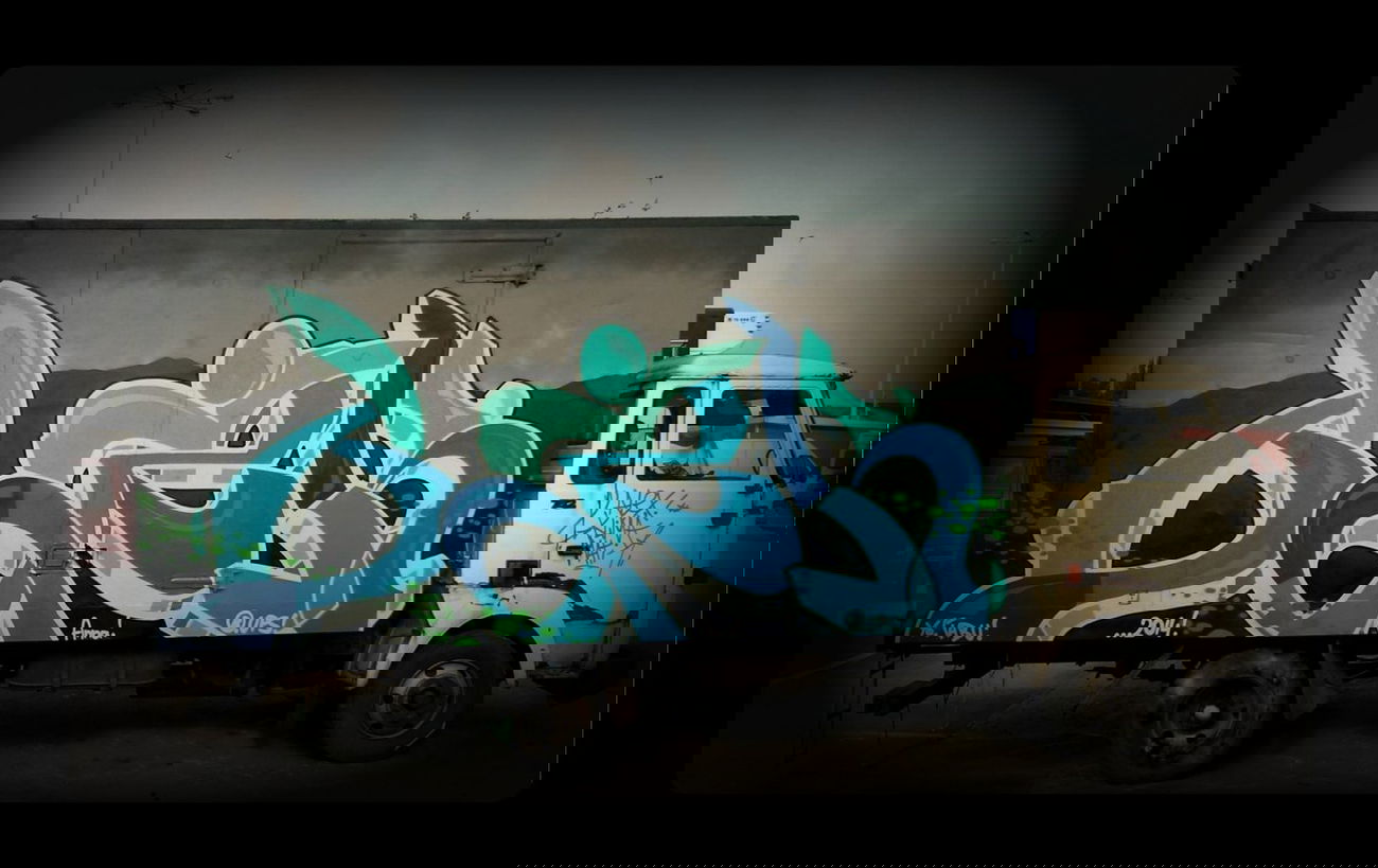 Graffiti Artwork - Photo by TRONER - Baik, Tabu, Ups (2014)