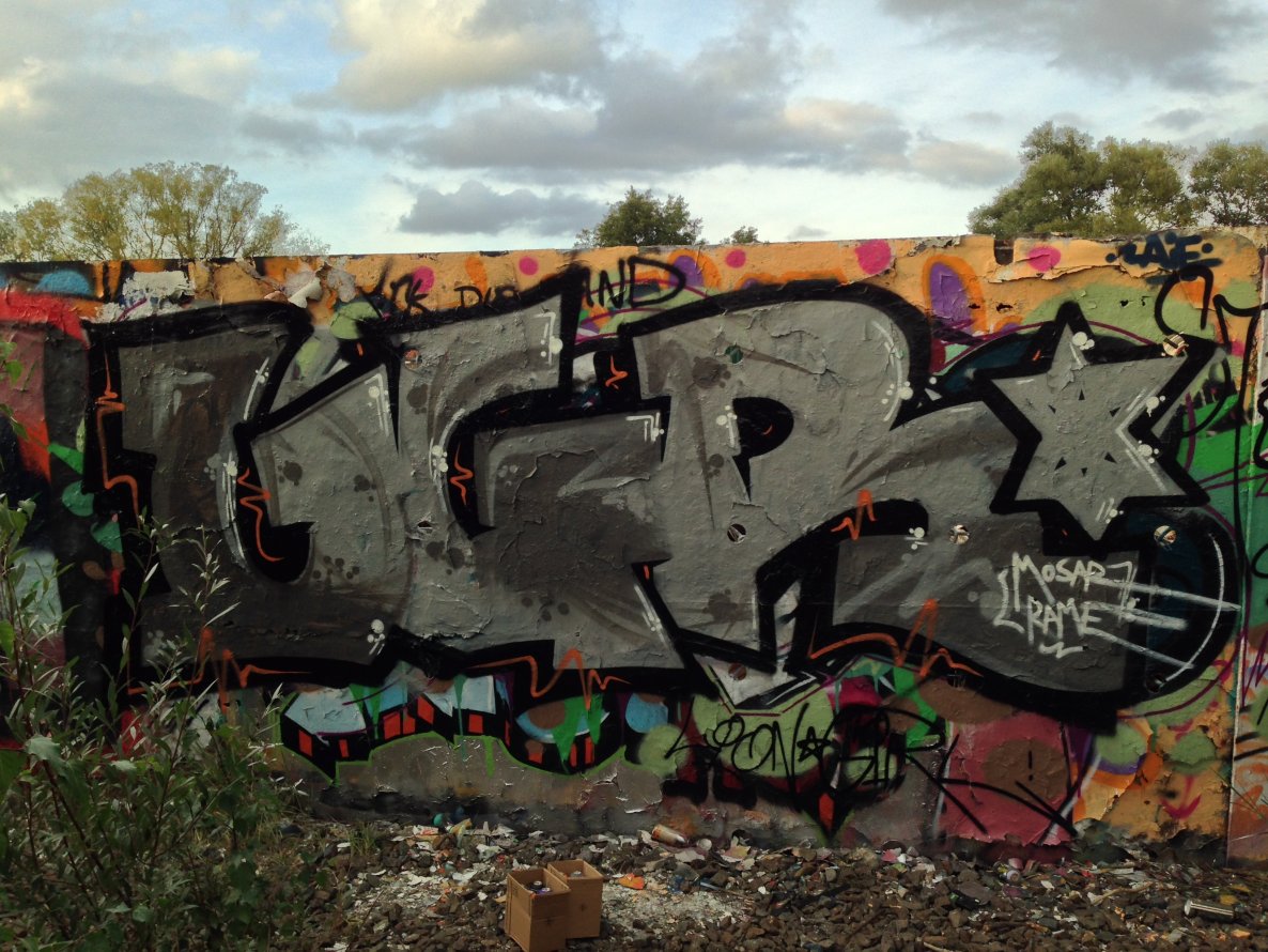 Graffiti Wall - Photo by Taccos - ugr, dsl, mosar