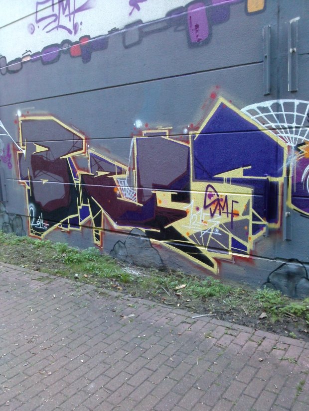 Graffiti in Essen - Photo by TagHagel - SMF, 1213, Essen (2014)
