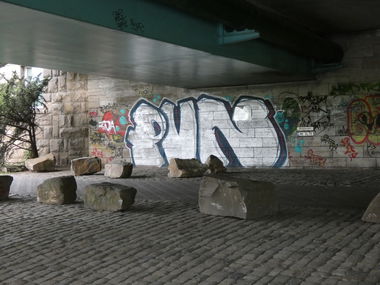 Graffiti Bombing - Photo by TagHagel - Pvn, tesn, zeig (2017)