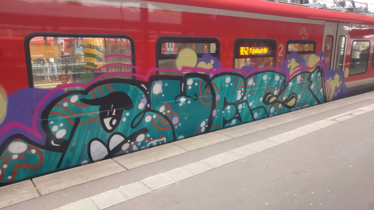 Graffiti Train - Photo by TagHagel - Bues (2018)
