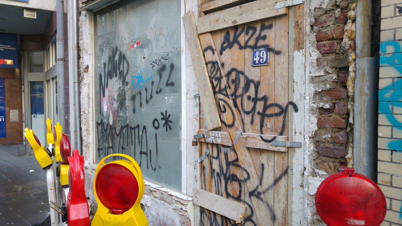 Graffiti Wall - Photo by TagHagel - Naked, Akze, FYA (2016)