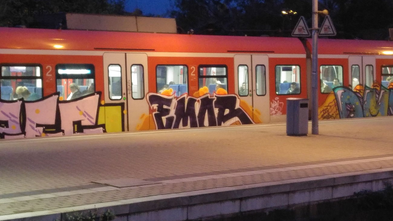 Graffiti Train - Photo by TagHagel - Ozec, emor, essen (2017)