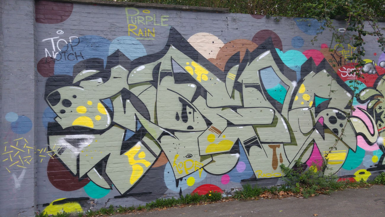 Graffiti Wall - Photo by TagHagel - shat, shad, shet (2017)