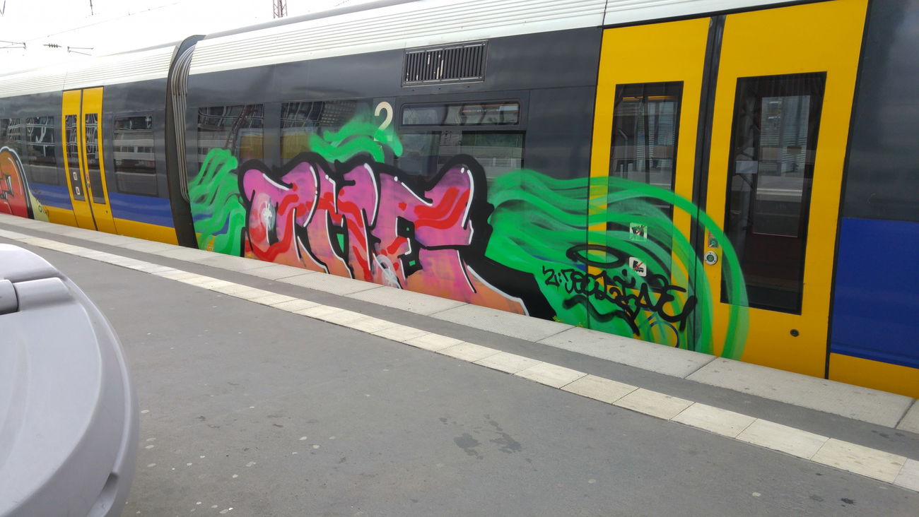 Graffiti Wall - Photo by TagHagel - Essen, ome (2017)