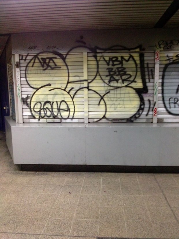 Graffiti Bombing - Photo by TagHagel - Zet, VBM, BB