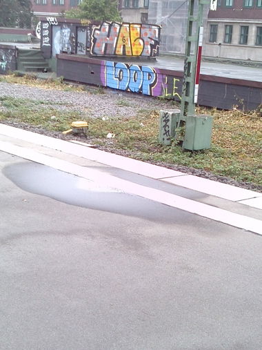 Graffiti Bombing - Photo by TagHagel - hacf, loop, echo