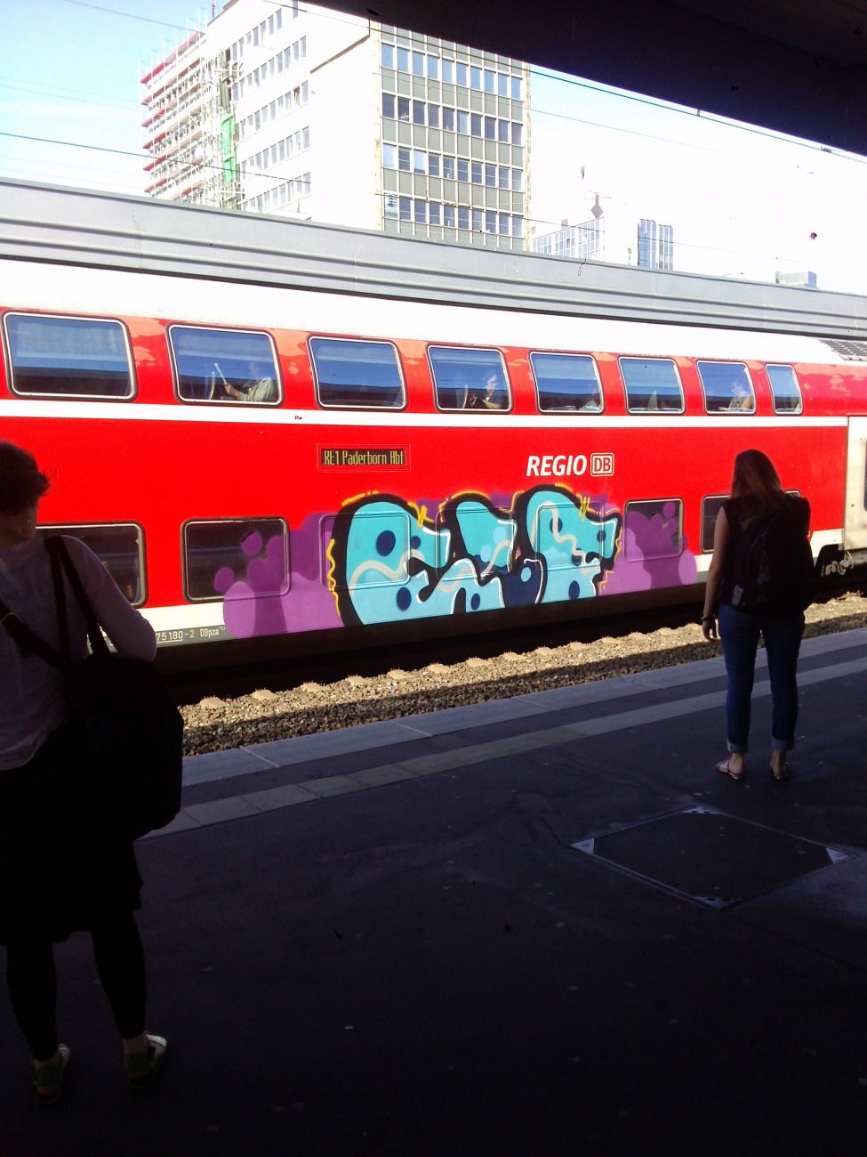 Graffiti Train - Photo by TagHagel - elf, re1 (2016)