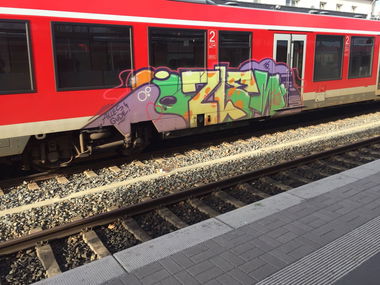 Graffiti Wall - Photo by TagHagel - Alles, Gude, Ozlem (2017)