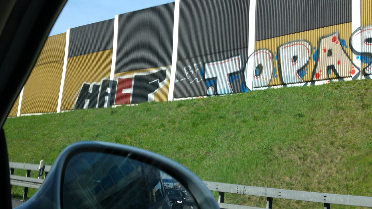 Graffiti Wall - Photo by TagHagel - hacf, topas, köln (2016)