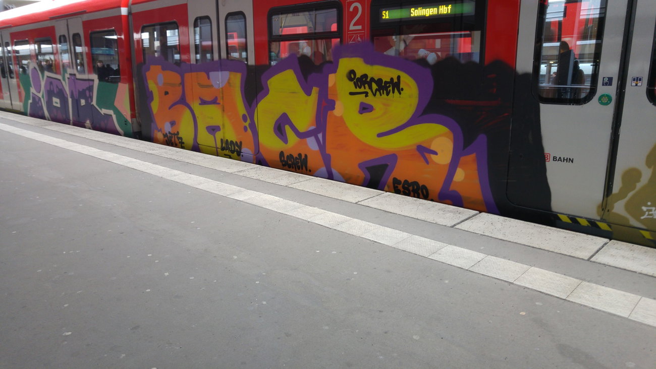 Graffiti Wall - Photo by TagHagel - bacr, ior, screw (2017)