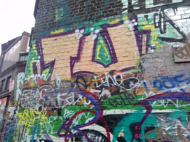 Graffiti Bombing - Photo by TagHagel - TV, TVS, Echo