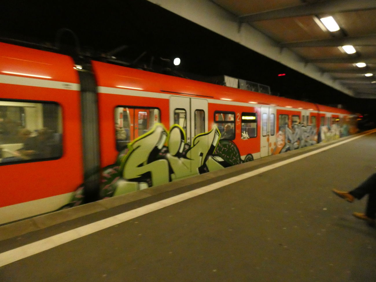 Graffiti Train - Photo by TagHagel - sie, s9, essen (2017)