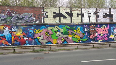 Graffiti Wall - Photo by TagHagel - shat, shad, shet (2017)