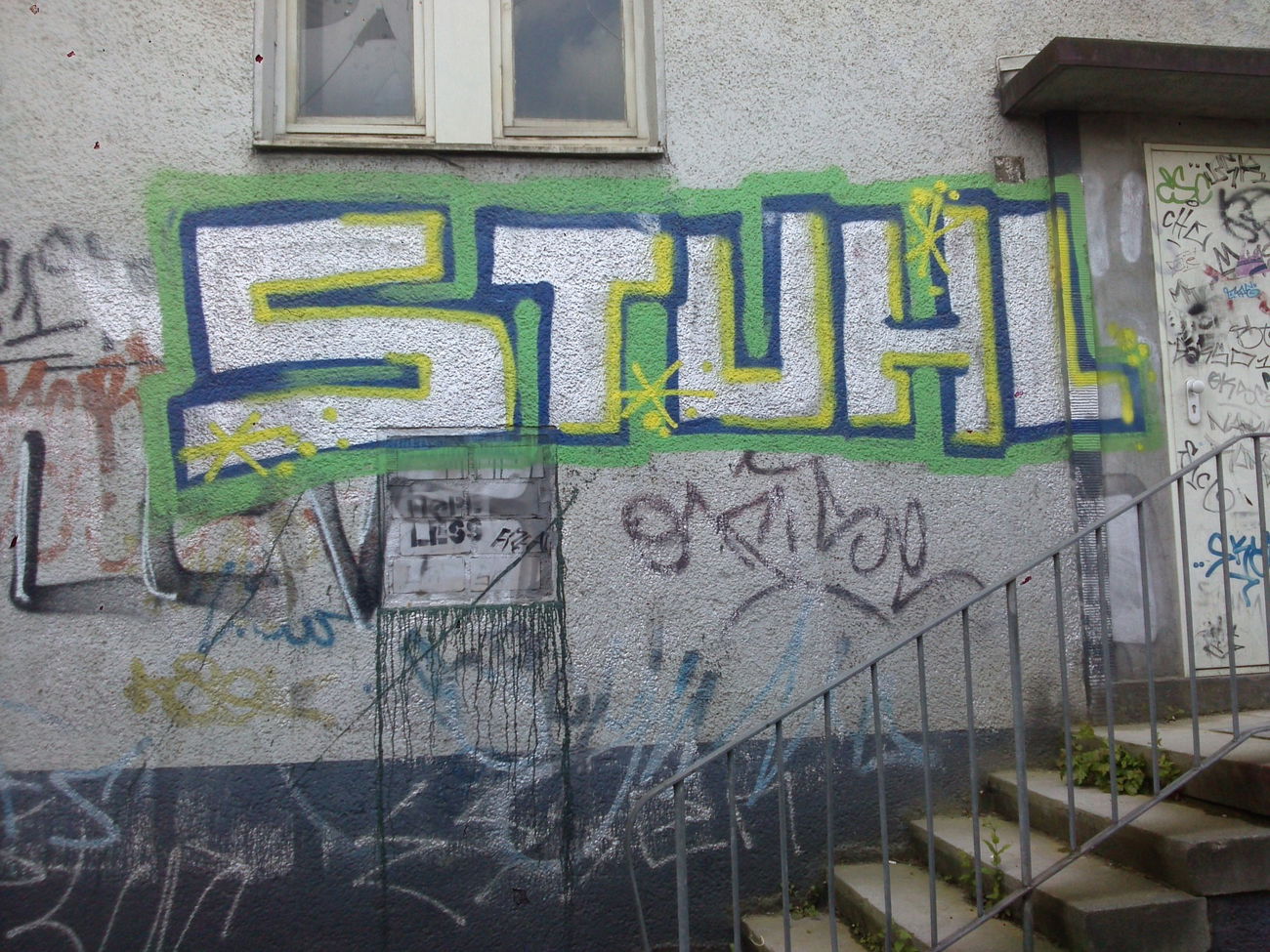 Graffiti Bombing - Photo by TagHagel - stuhl, essen