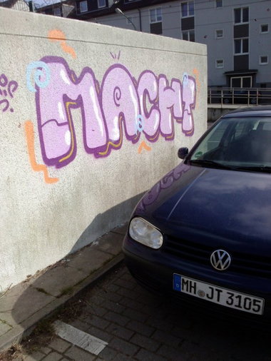 Graffiti Bombing - Photo by TagHagel - Macht, Essen