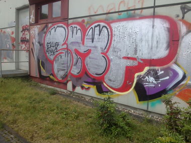 Graffiti Bombing - Photo by TagHagel - smf, ekug, essen