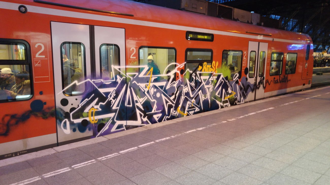 Graffiti Photo by TagHagel - Re8, REGS, Köln (2016)