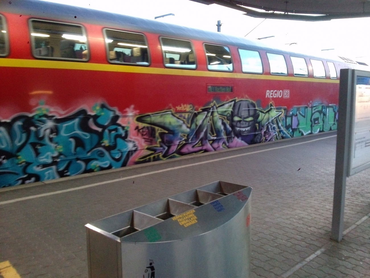 Graffiti Train - Photo by TagHagel (2016)