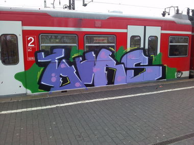 Graffiti Train - Photo by TagHagel - yours, s12, köln (2016)