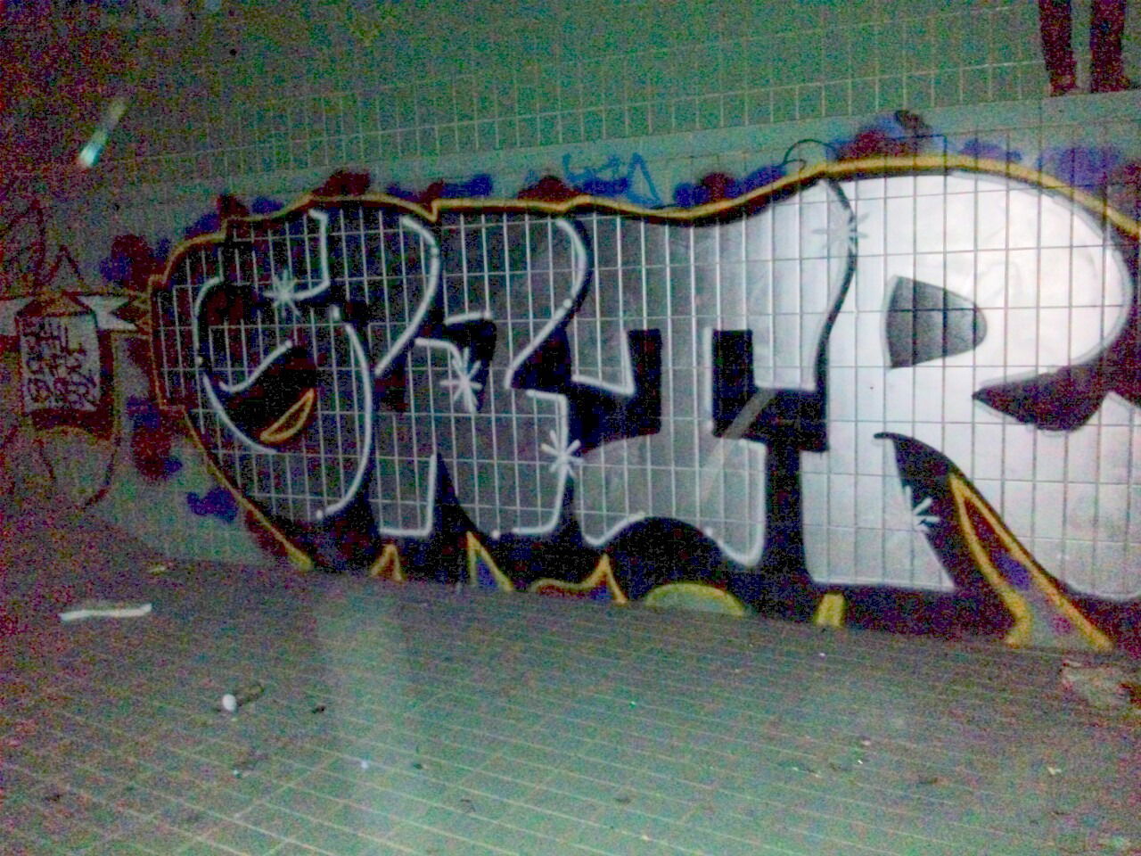 Graffiti Bombing - Photo by TagHagel - GWTR, Pool, Villa